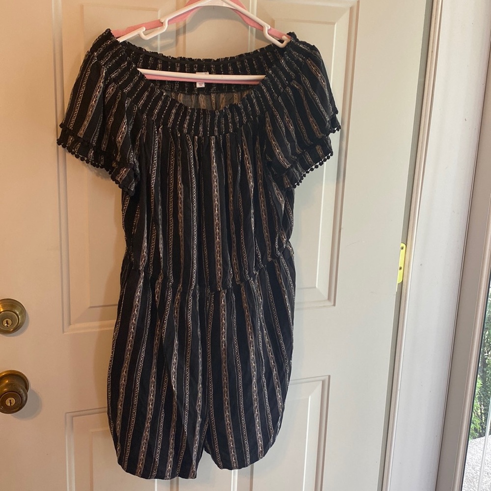 Very cute, romper!